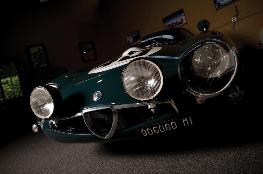 Детали экстерьера Alfa Romeo Giulia TZ (105) 1963 года  (фото 7 из 58)